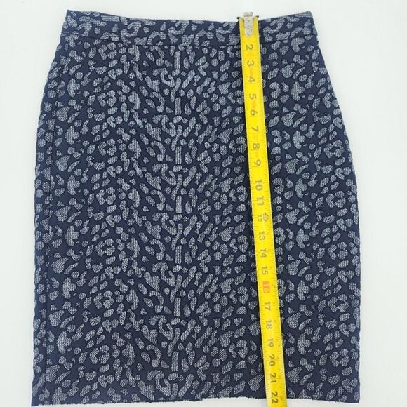 Banana Republic Jacquard Pencil Skirt Womens Size 4 Leopard Animal Print Work - Picture 7 of 9